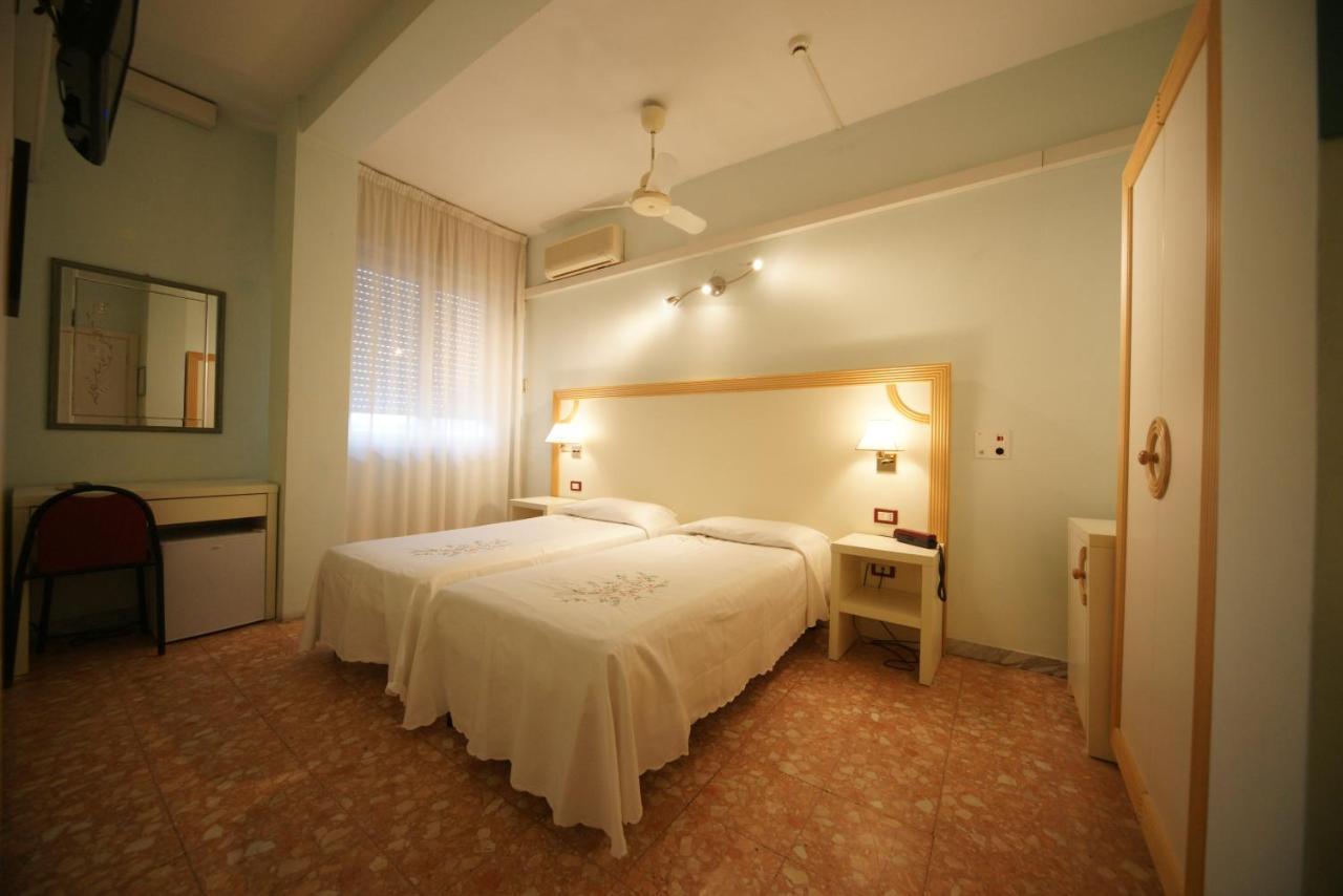 Hotel Liberty Viareggio Ngoại thất bức ảnh